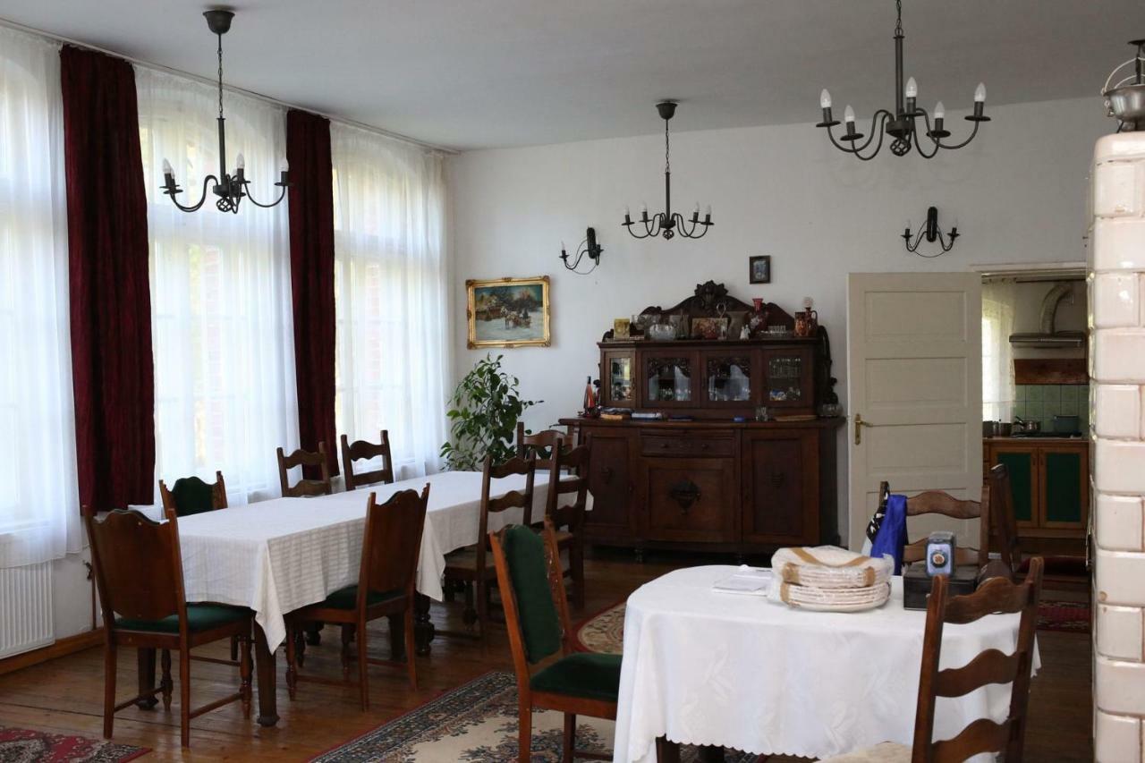Privatunterkunft Mazurski Dworek Przy Jeziorze
